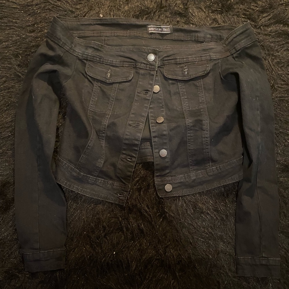 American Bazi Off-The Shoulder Cropped Jean Jacket